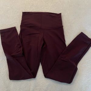 Lululemon Wunder Under Size 4